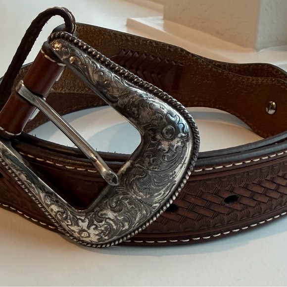 Brown Western Leather Belt with Silver Buckle - Picture 2 of 4